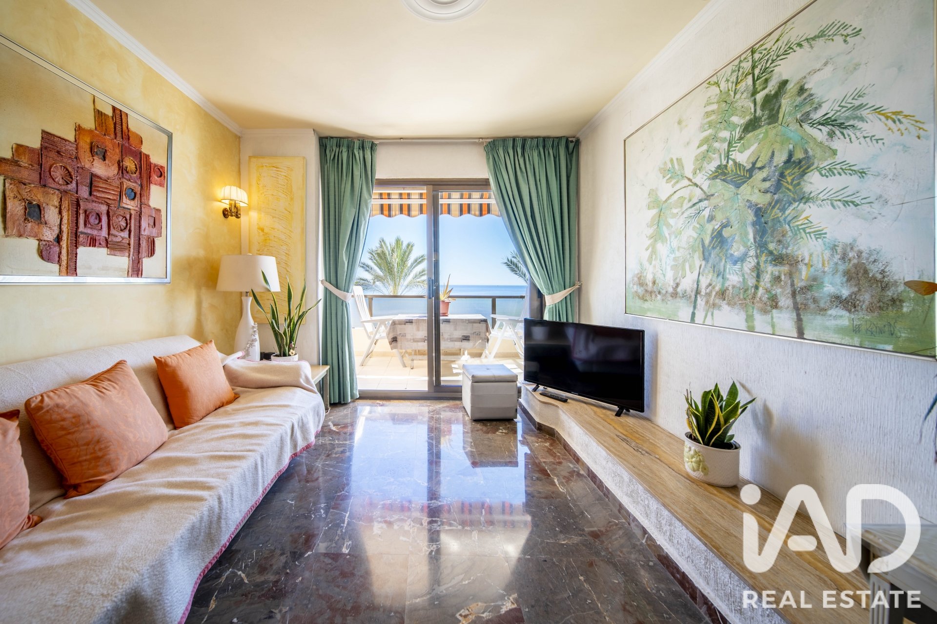 Apartment in Fuengirola, Malaga, Spain 3 bedrooms, 115 sq.m. No. 192159