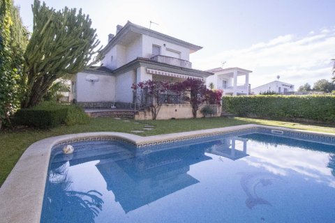 House in Coma-Ruga, Tarragona, Spain 4 bedrooms, 195 sq.m. No. 140844