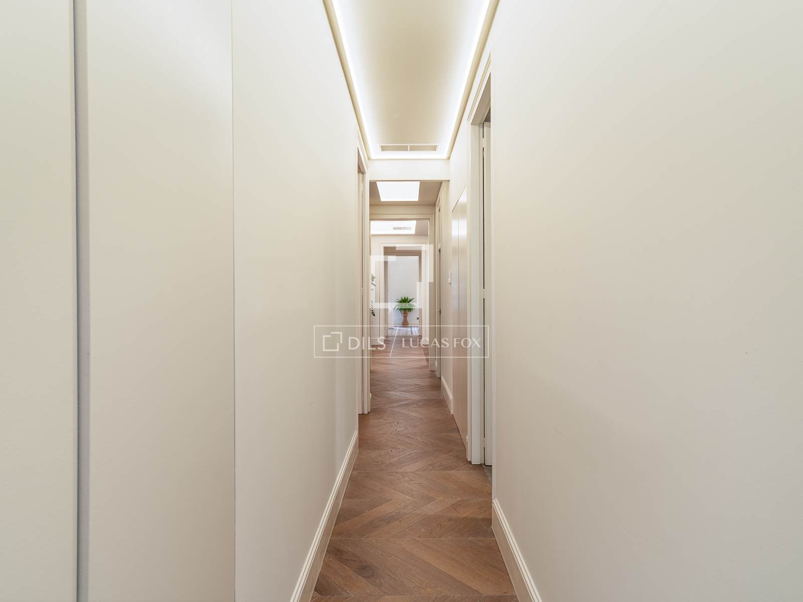 Huoneisto Barcelona, Espanja 3 makuuhuonetta, 148 m2 No. 150690