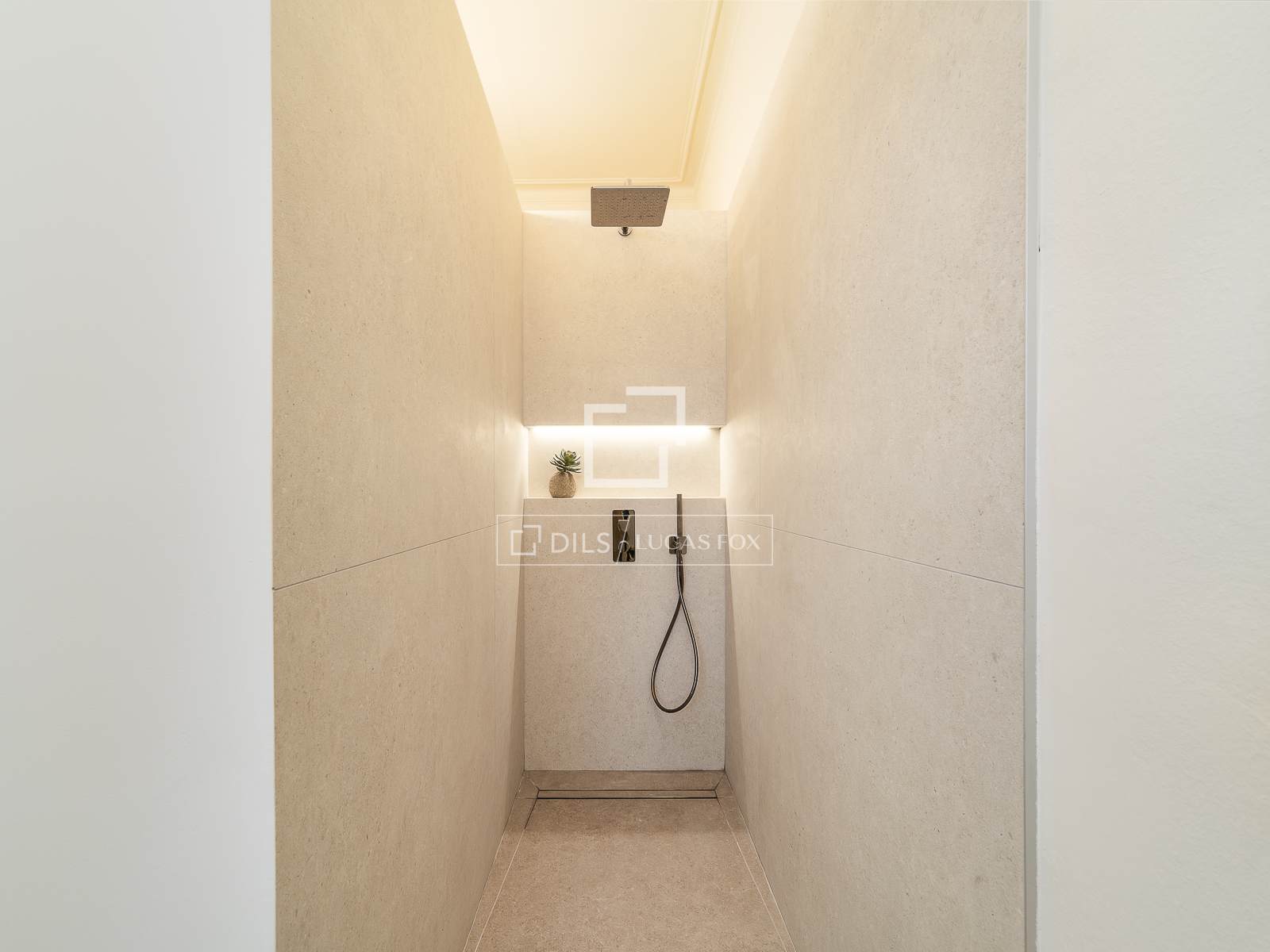 Huoneisto Barcelona, Espanja 3 makuuhuonetta, 148 m2 No. 150690
