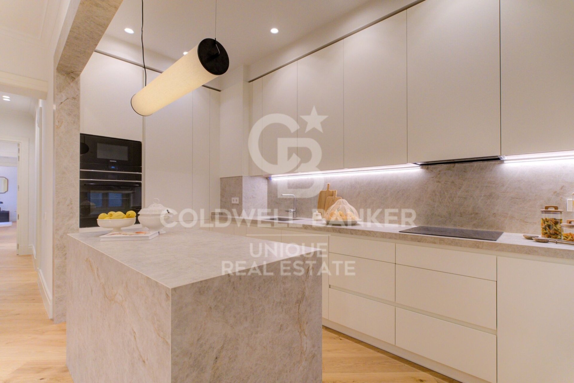 Dzīvoklis Madrid, Spānijā 2 istabas, 212 m2 Nr. 159520