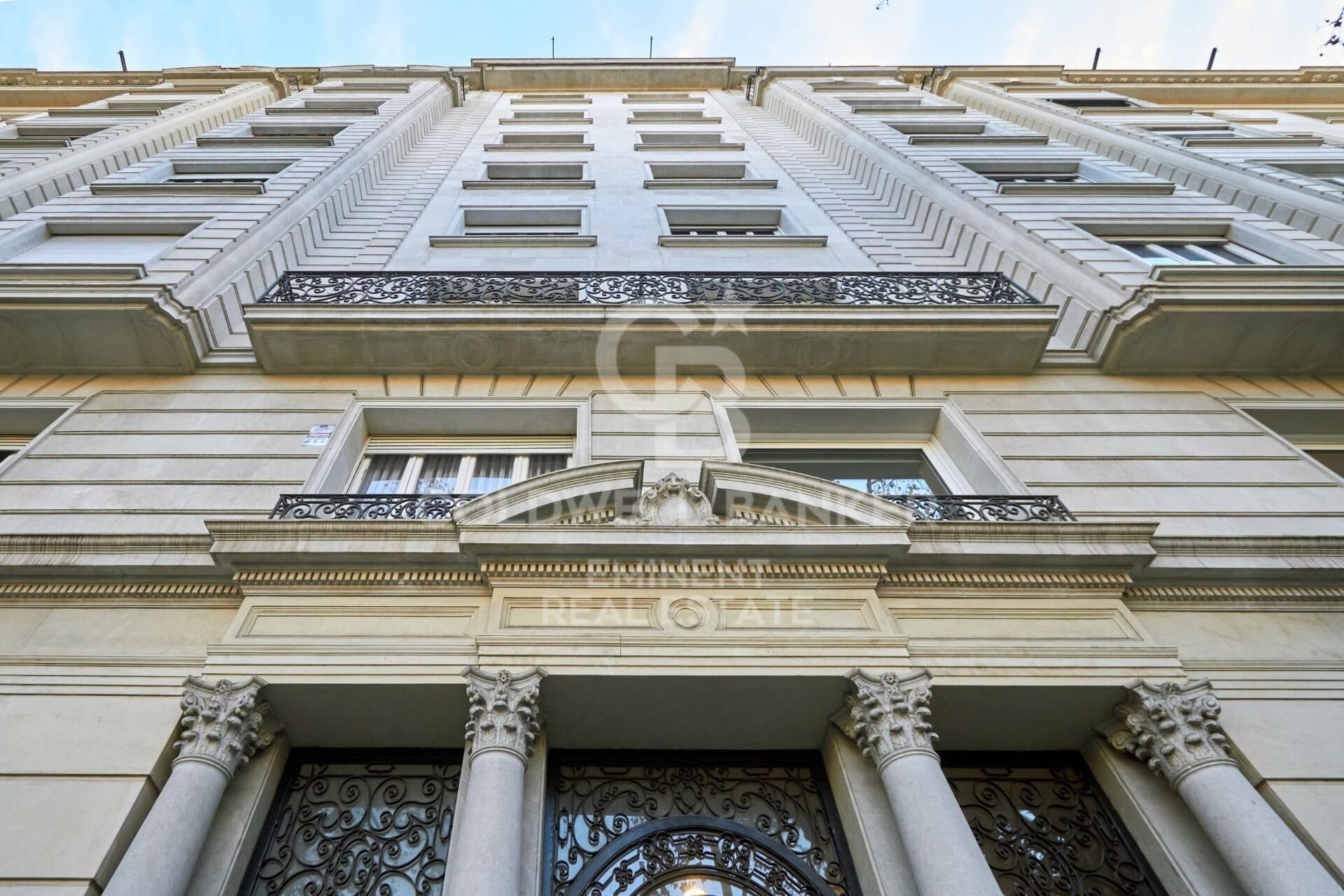 Apartment in Barcelona, Spain 4 bedrooms, 283 sq.m. No. 159519