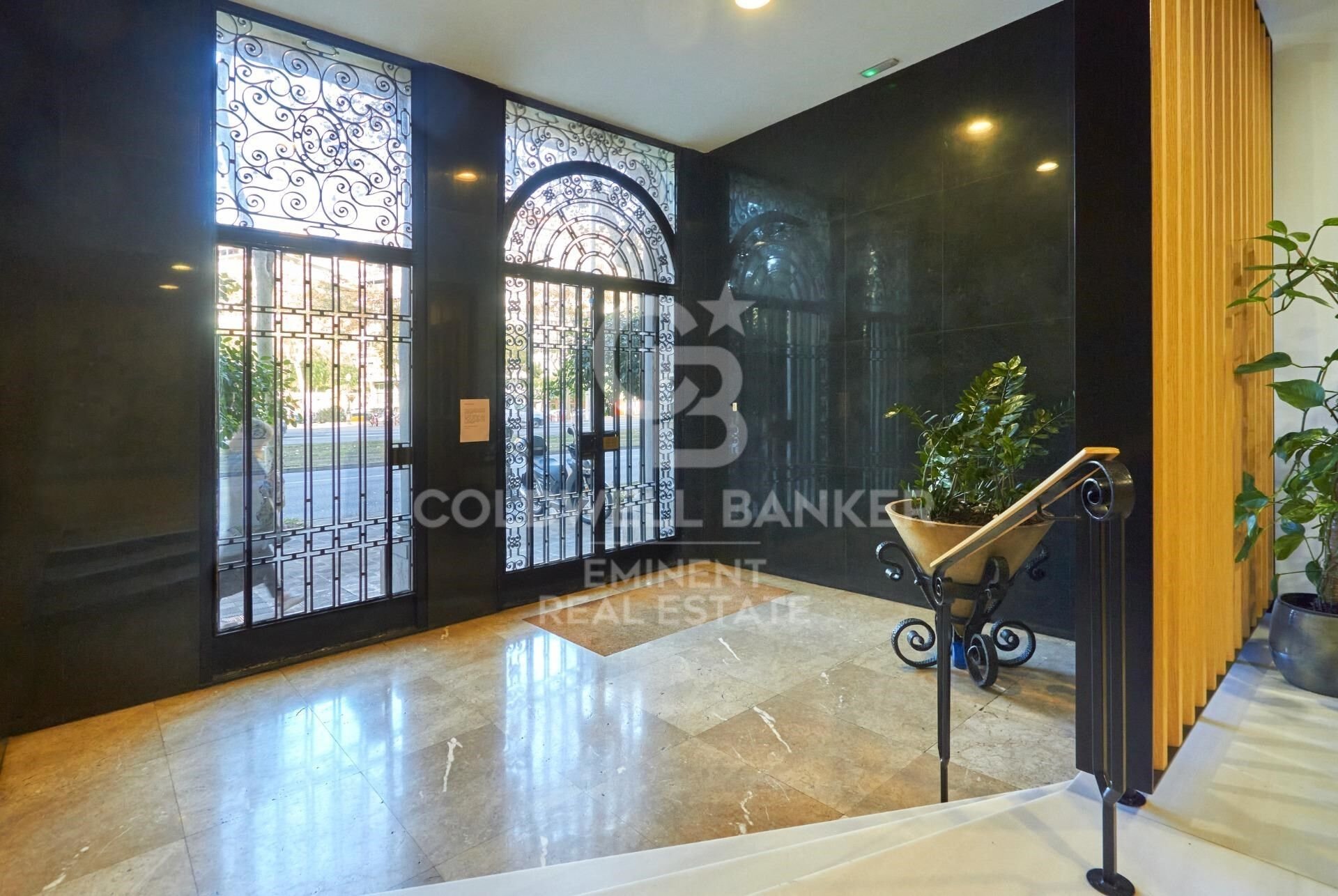 Apartment in Barcelona, Spain 4 bedrooms, 283 sq.m. No. 159519
