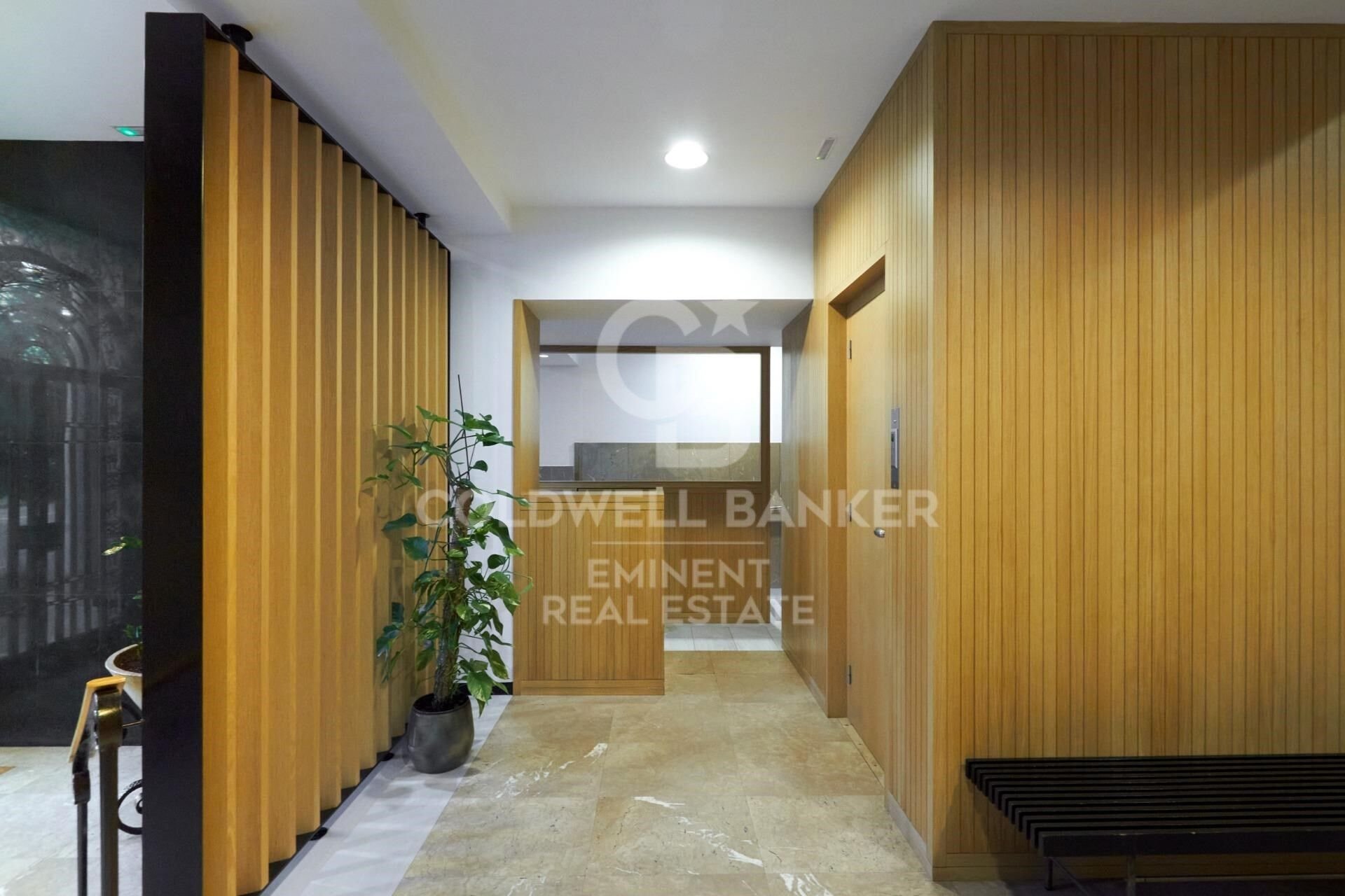 Apartment in Barcelona, Spain 4 bedrooms, 283 sq.m. No. 159519