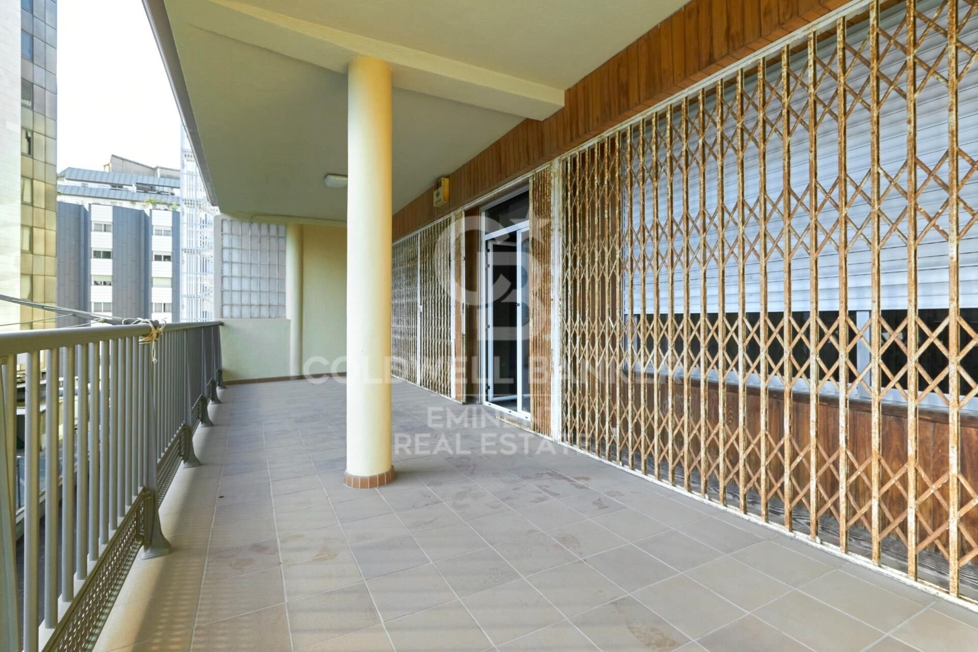 Apartment in Barcelona, Spain 4 bedrooms, 283 sq.m. No. 159519