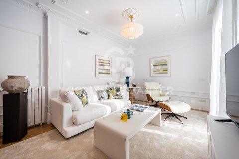 Apartament w Madrid, Hiszpania 3 sypialnie, 192 mkw. nr 159164
