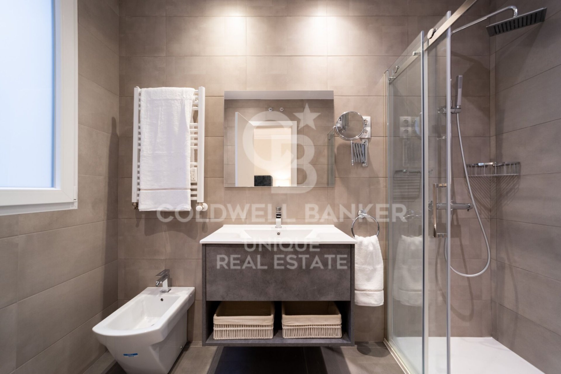 Huoneisto Madrid, Espanja 3 makuuhuonetta, 192 m2 No. 159164