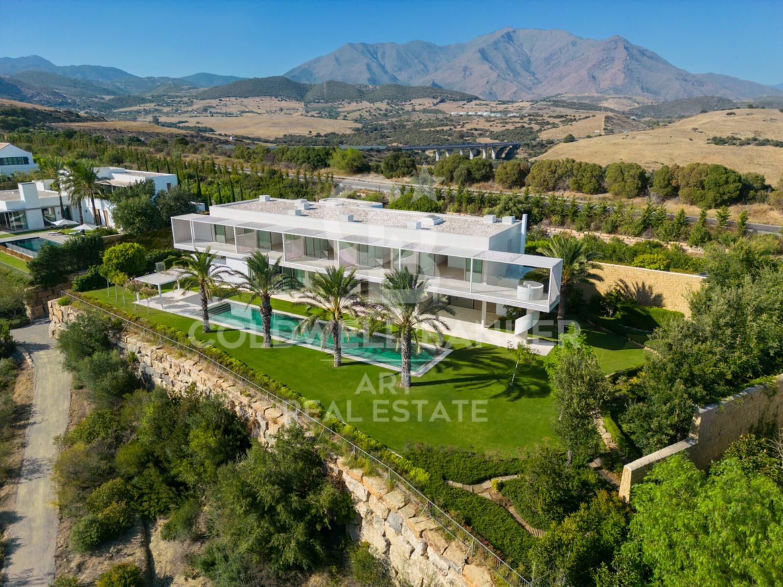 Māja Casares, Malaga, Spānijā 4 istabas, 578 m2 Nr. 159167