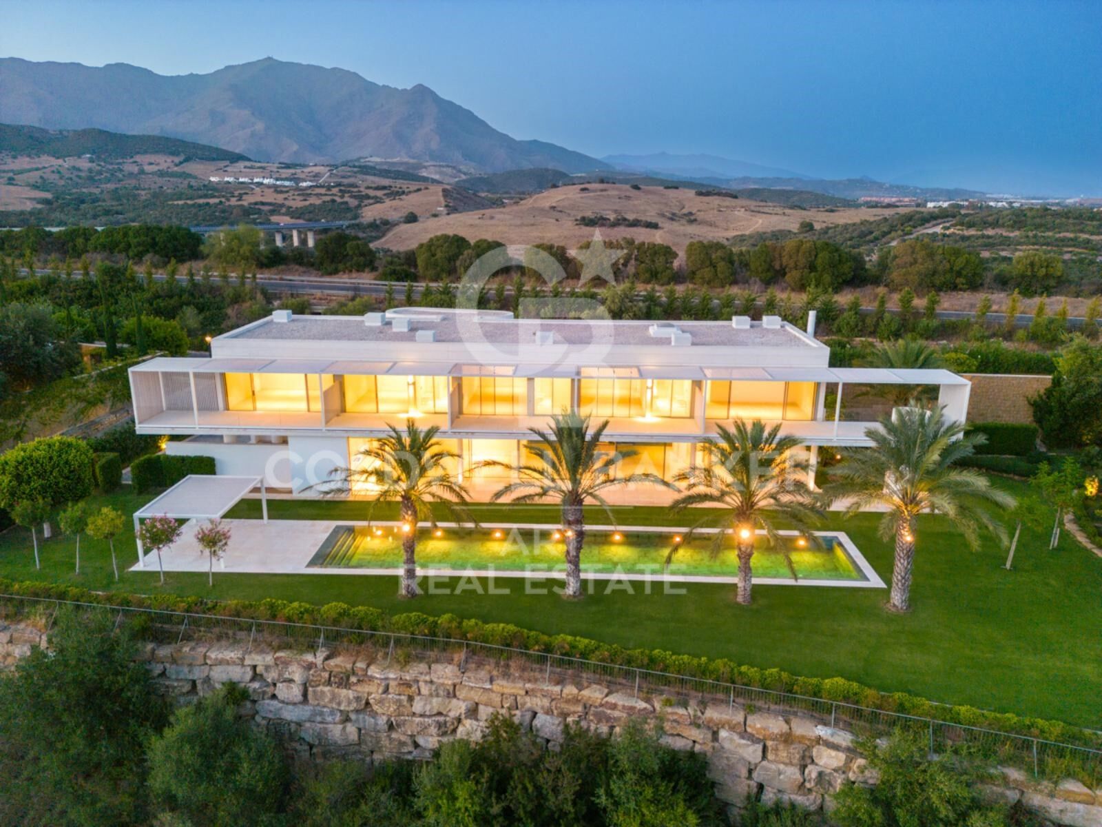 Talo Casares, Malaga, Espanja 4 makuuhuonetta, 552 m2 No. 159166