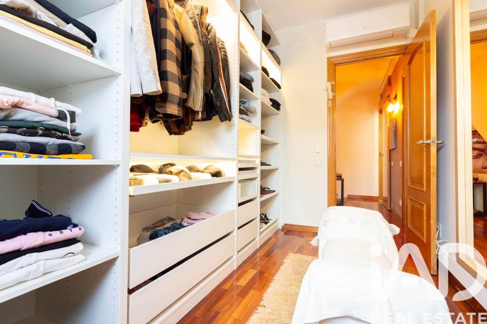 Kaupunkipientalo Castelldefels, Barcelona, Espanja 3 makuuhuonetta, 94 m2 No. 172424