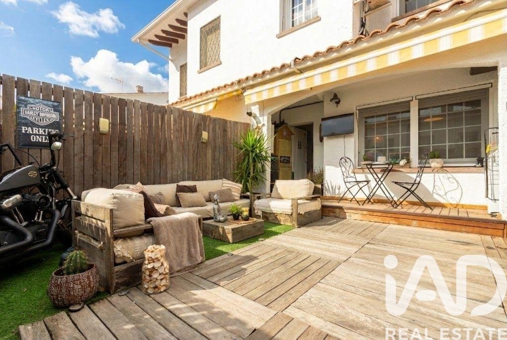Kaupunkipientalo Castelldefels, Barcelona, Espanja 3 makuuhuonetta, 94 m2 No. 172424