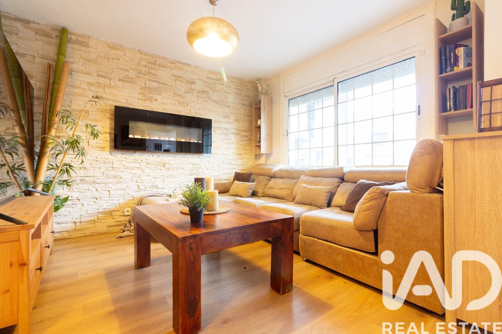 Kaupunkipientalo Castelldefels, Barcelona, Espanja 3 makuuhuonetta, 94 m2 No. 172424