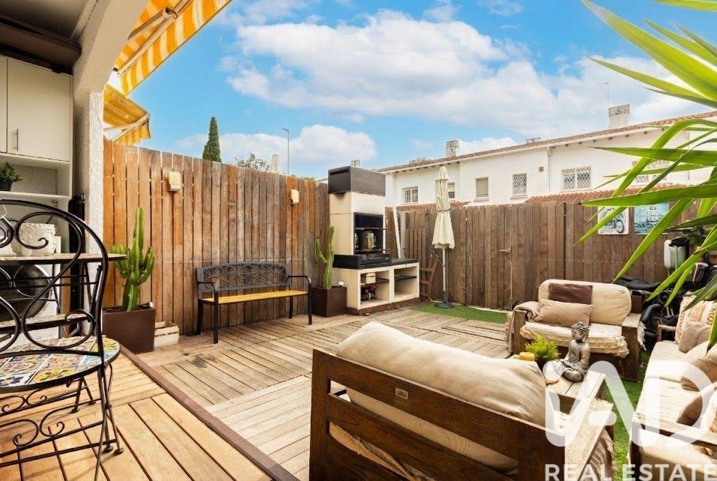 Kaupunkipientalo Castelldefels, Barcelona, Espanja 3 makuuhuonetta, 94 m2 No. 172424