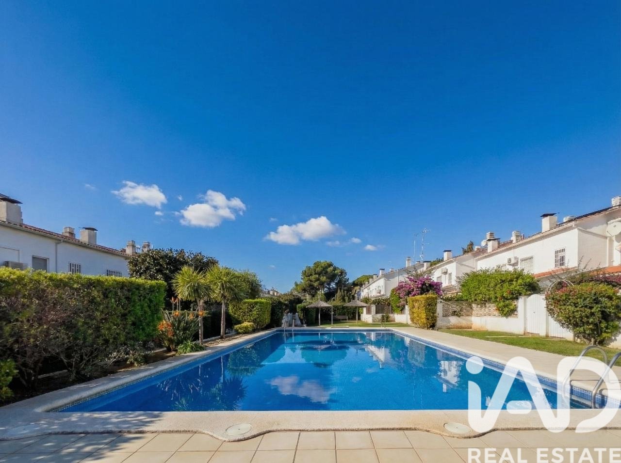 Kaupunkipientalo Castelldefels, Barcelona, Espanja 3 makuuhuonetta, 94 m2 No. 172424