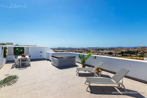 Apartment in Fuengirola, Malaga, Spain 2 bedrooms, 99 sq.m. No. 71391