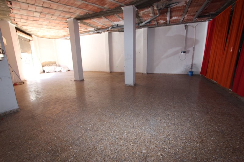 Propiedad comercial en Guardamar del Segura, Alicante, España 200 m2 No. 183928