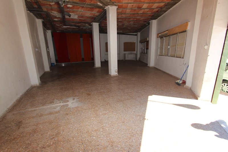 Propiedad comercial en Guardamar del Segura, Alicante, España 200 m2 No. 183928