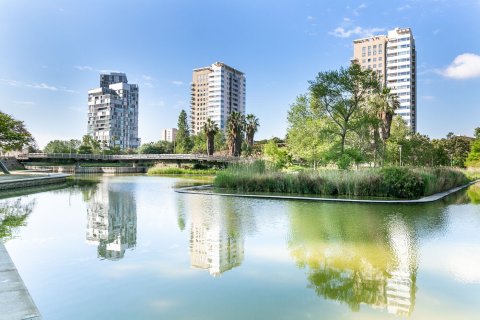 Dzīvoklis Barcelona, Spānijā 3 istabas,  Nr. 140944
