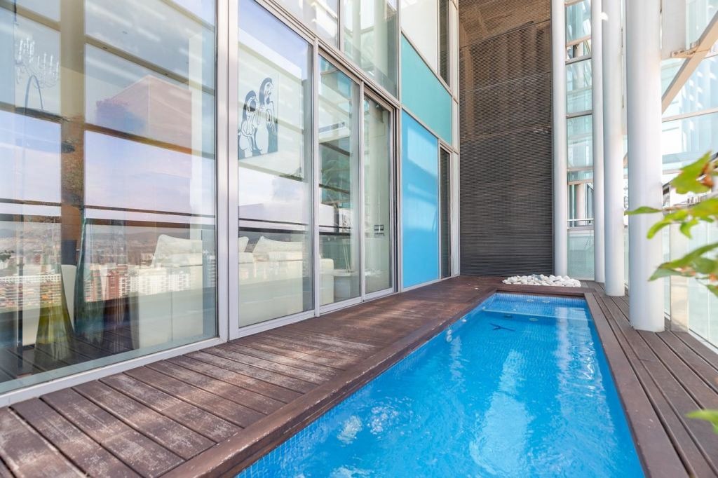 Dzīvoklis Barcelona, Spānijā 3 istabas,  Nr. 140944