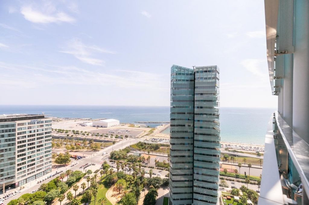 Dzīvoklis Barcelona, Spānijā 3 istabas,  Nr. 140944