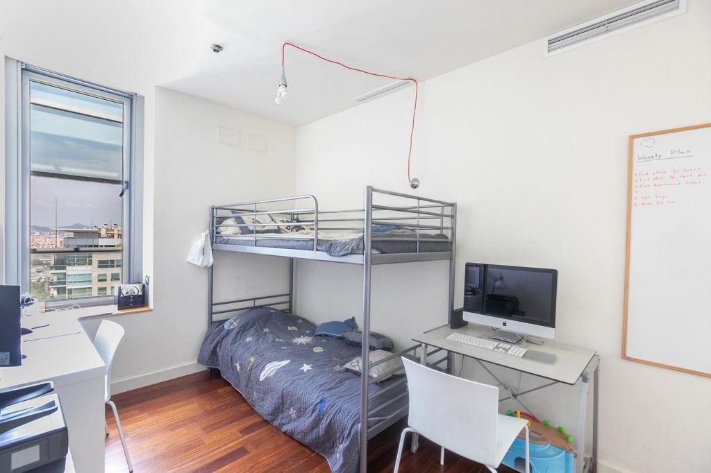 Dzīvoklis Barcelona, Spānijā 3 istabas,  Nr. 140944