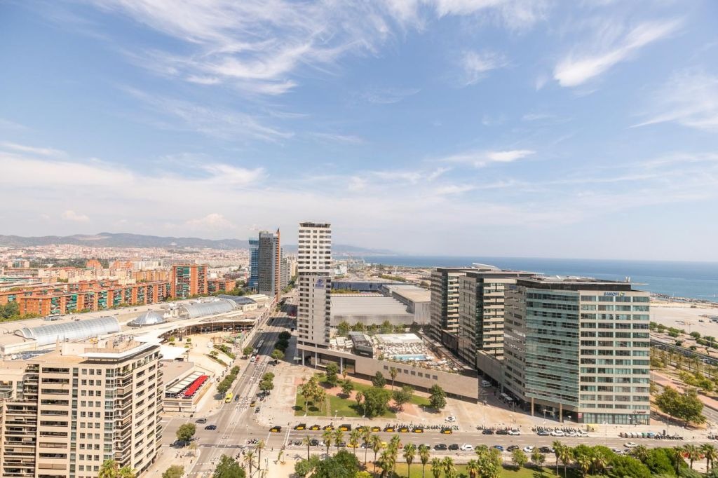 Dzīvoklis Barcelona, Spānijā 3 istabas,  Nr. 140944