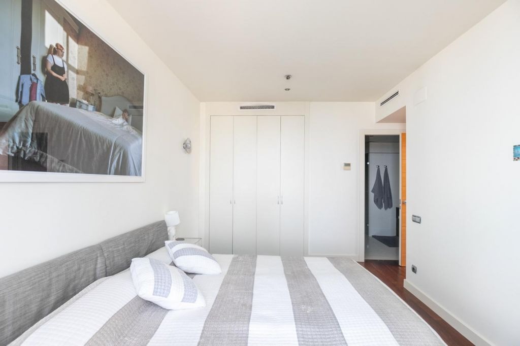 Dzīvoklis Barcelona, Spānijā 3 istabas,  Nr. 140944