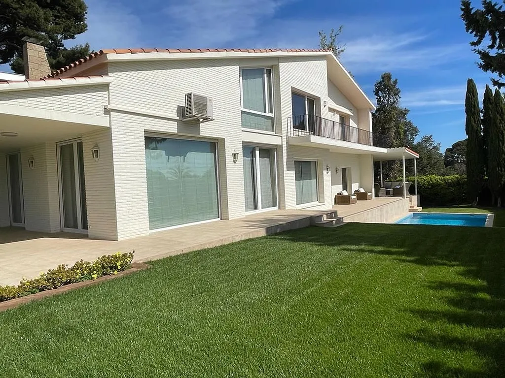 Talo Barcelona, Espanja 5 makuuhuonetta, 511 m2 No. 140946