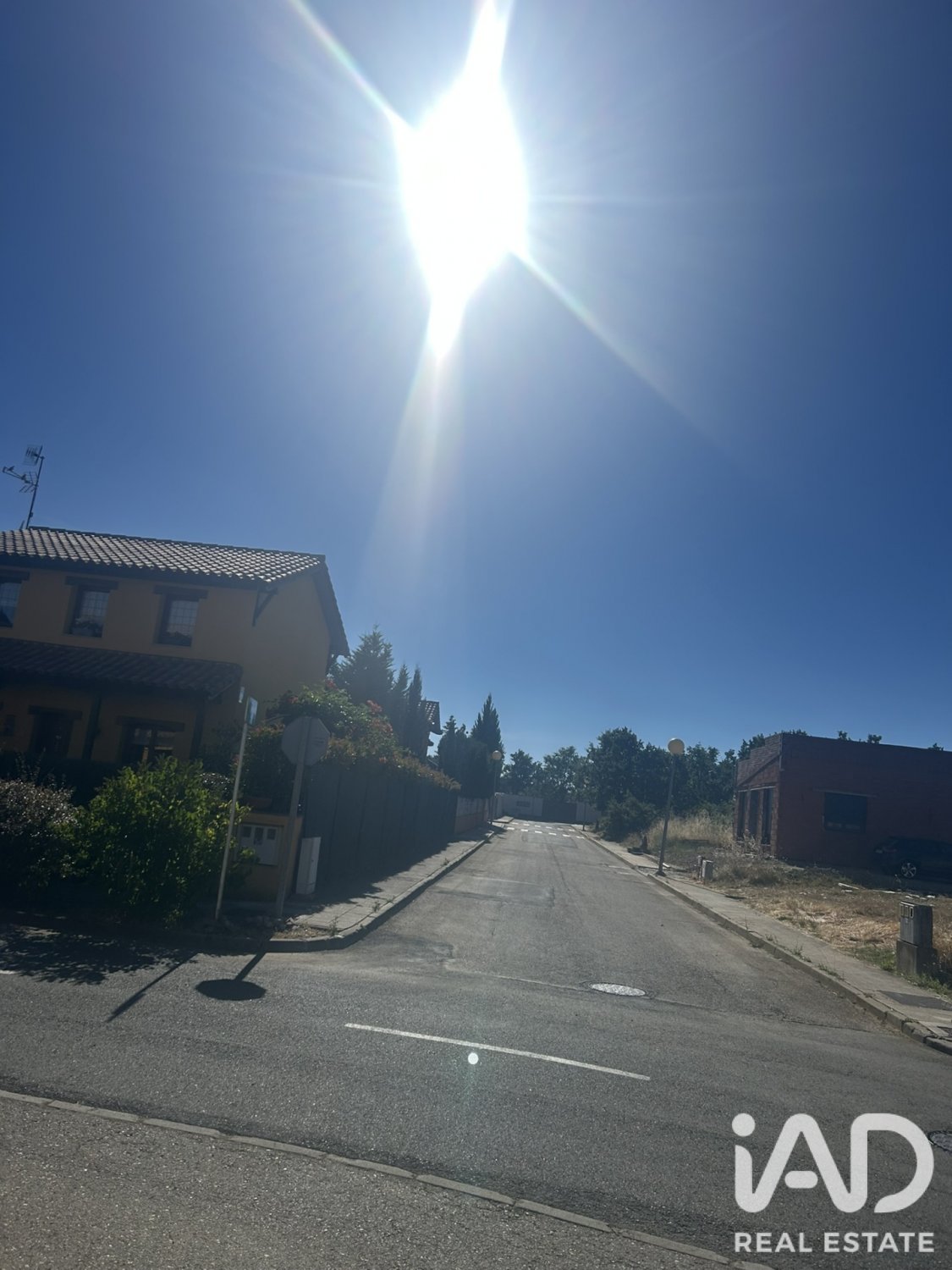 Land plot in Valverde de la Virgen, Leon, Spain 543 sq.m. No. 188035