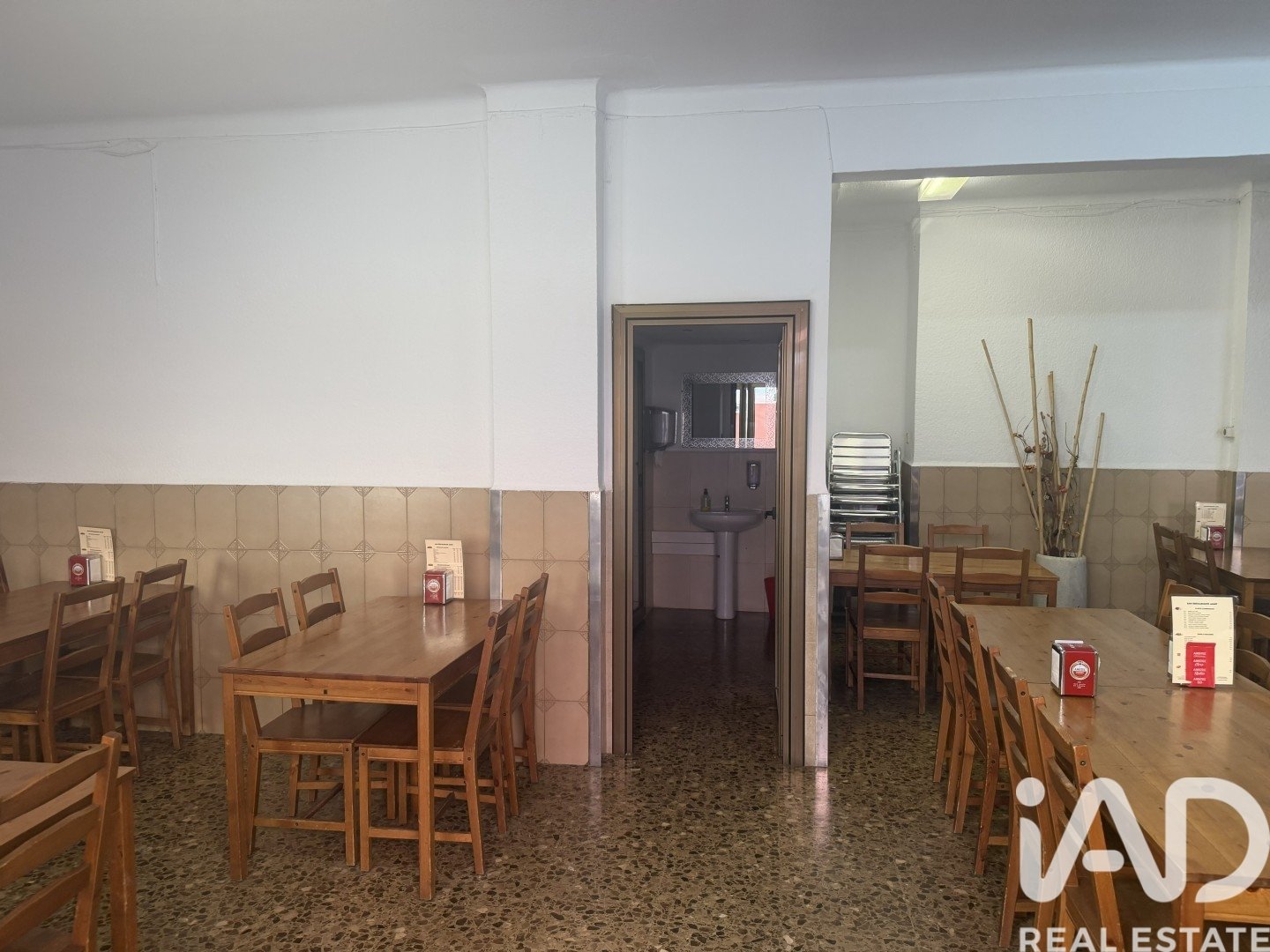 Cafe / restaurant in El Prat de Llobregat, Barcelona, Spain 120 sq.m. No. 188038