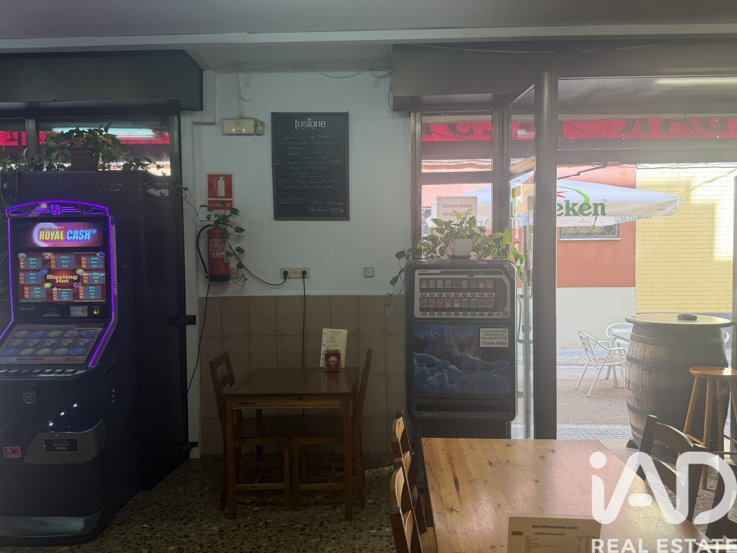 Cafe / restaurant in El Prat de Llobregat, Barcelona, Spain 120 sq.m. No. 188038