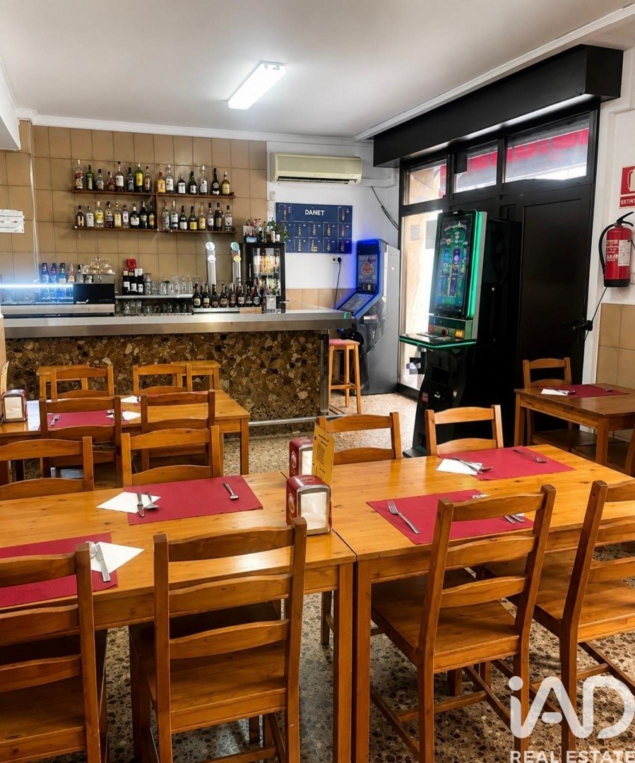 Cafe / restaurant in El Prat de Llobregat, Barcelona, Spain 120 sq.m. No. 188038