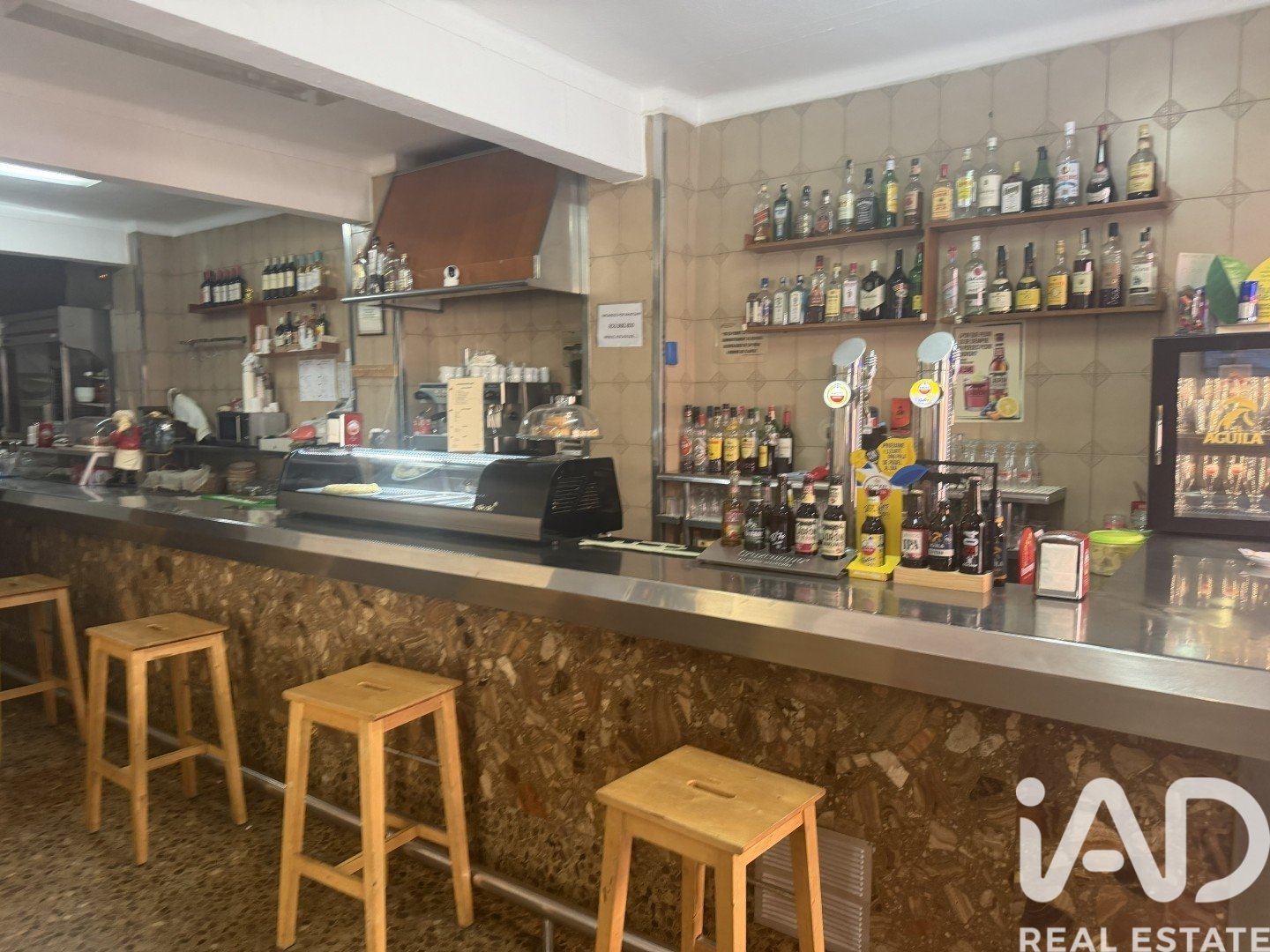 Cafe / restaurant in El Prat de Llobregat, Barcelona, Spain 120 sq.m. No. 188038