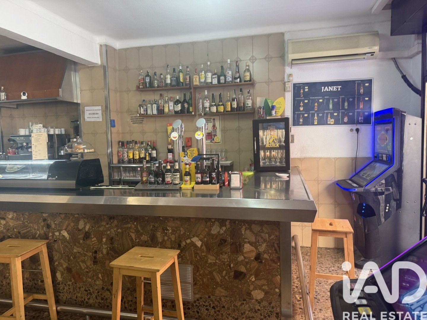 Cafe / restaurant in El Prat de Llobregat, Barcelona, Spain 120 sq.m. No. 188038