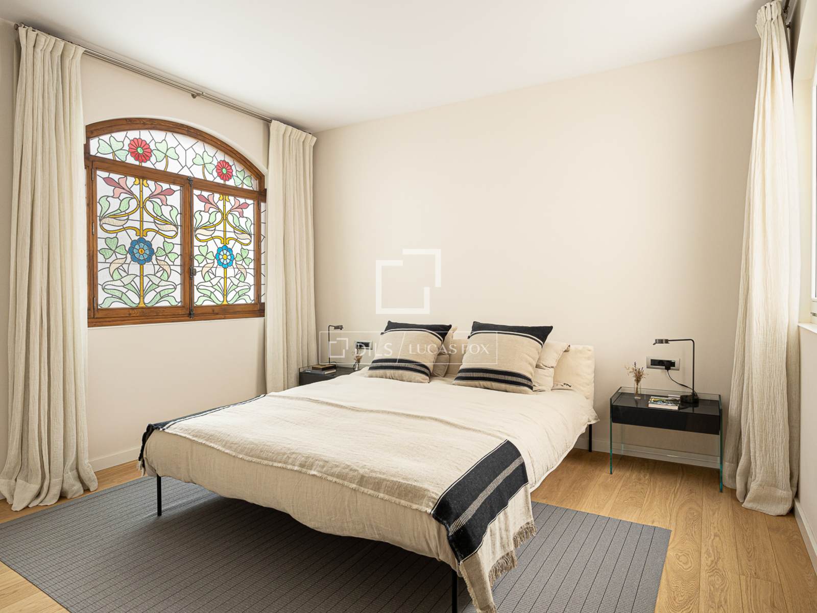 Apartamento en Barcelona, España 3 dormitorios, 182 m2 No. 150850