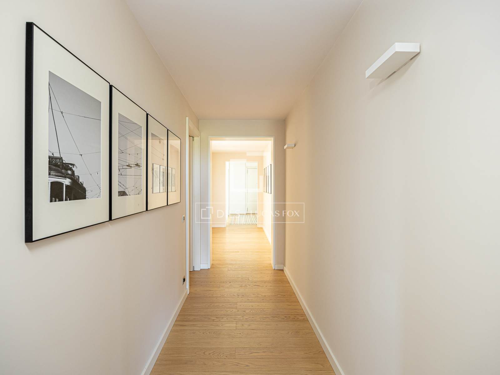 Apartamento en Barcelona, España 3 dormitorios, 182 m2 No. 150850