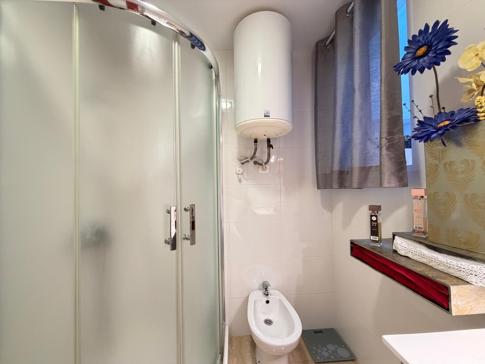 Apartment in Torrevieja, Alicante, Spain 2 bedrooms, 54 sq.m. No. 196182