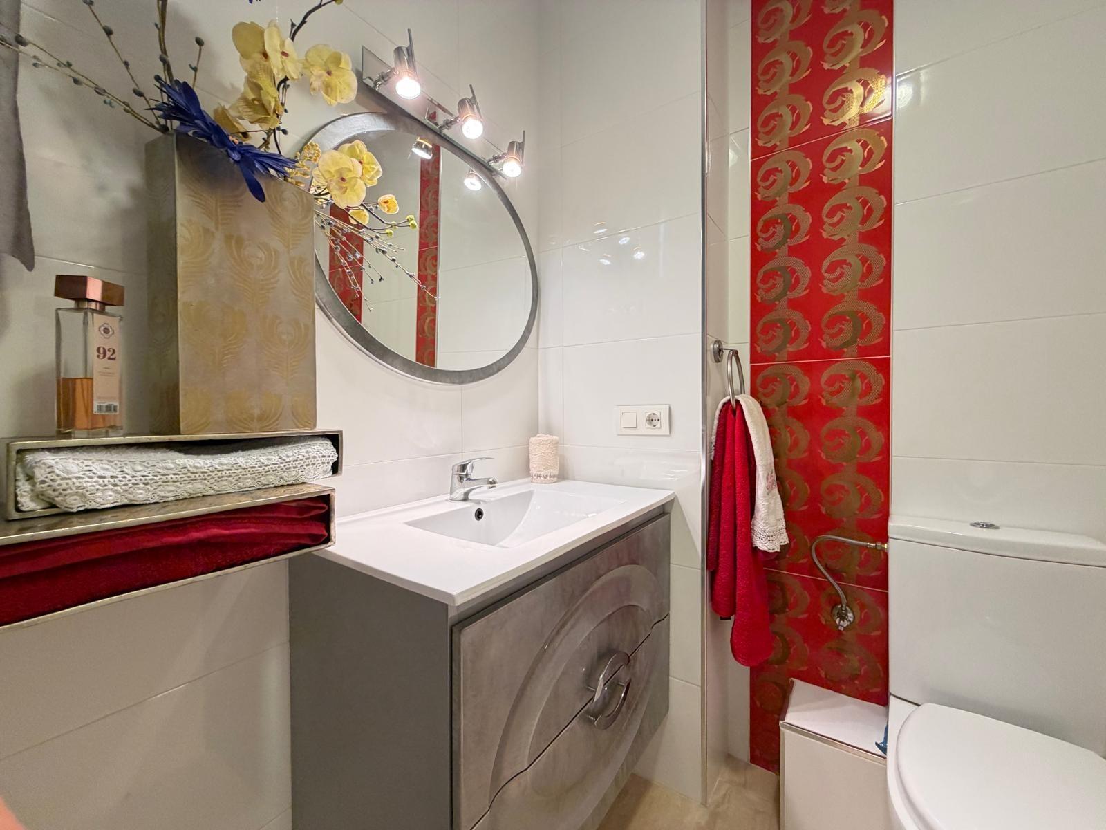 Apartment in Torrevieja, Alicante, Spain 2 bedrooms, 54 sq.m. No. 196182