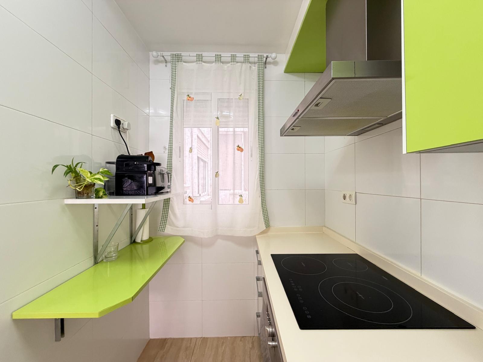 Apartment in Torrevieja, Alicante, Spain 2 bedrooms, 54 sq.m. No. 196182