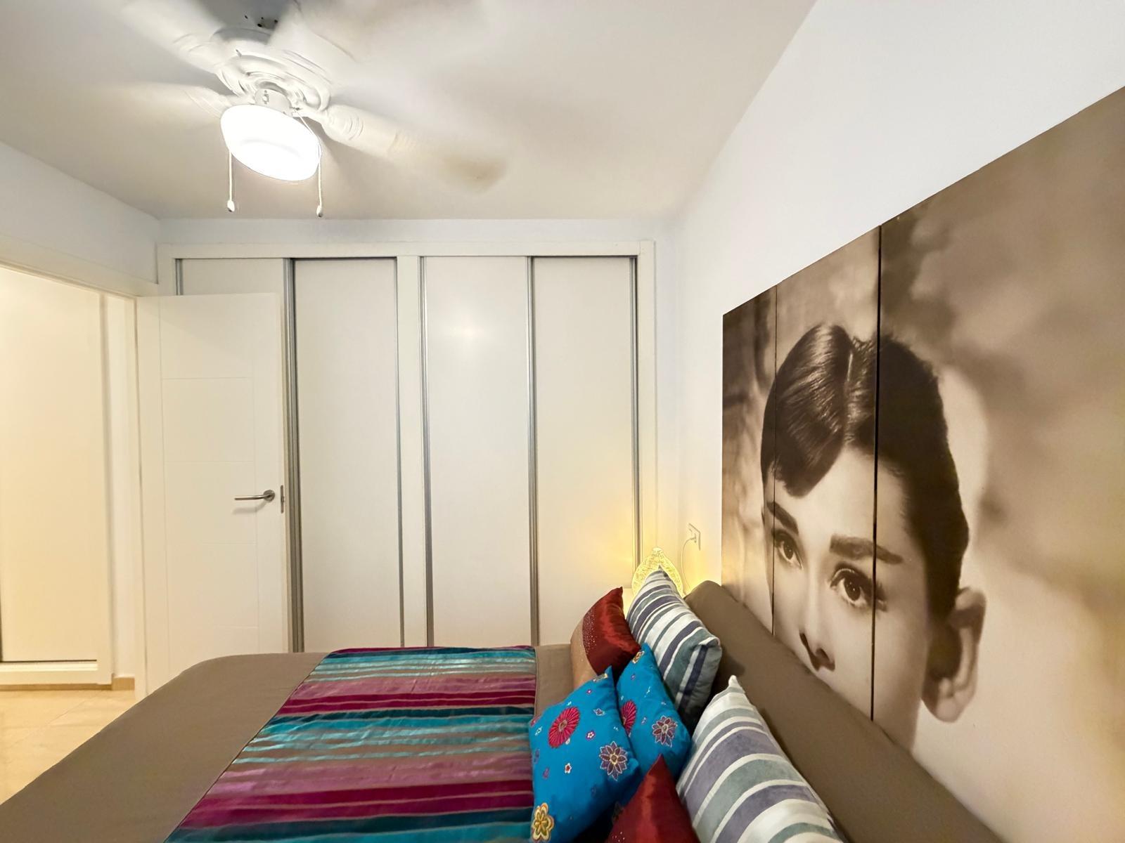 Apartment in Torrevieja, Alicante, Spain 2 bedrooms, 54 sq.m. No. 196182