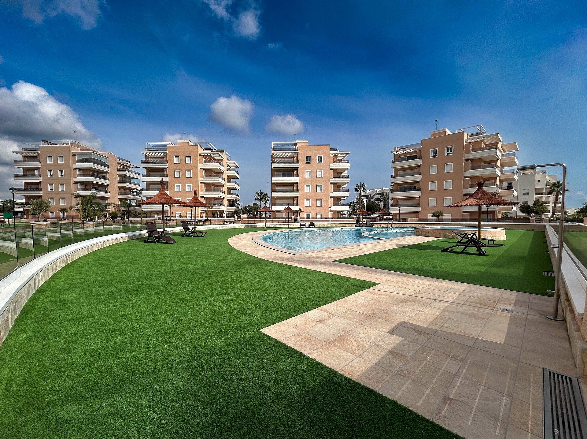 Villa i Guardamar del Segura, Alicante, Spanien 3 sovrum, 101 kvm. Nr. 144039