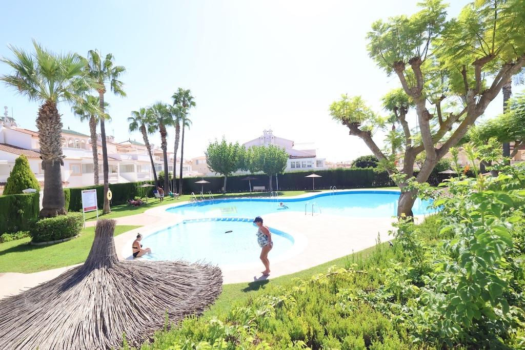 Bungalow à Alicante, Espagne 2 chambres, 85 m2 No. 196268