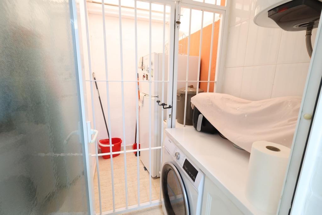 Bungalow à Alicante, Espagne 2 chambres, 85 m2 No. 196268
