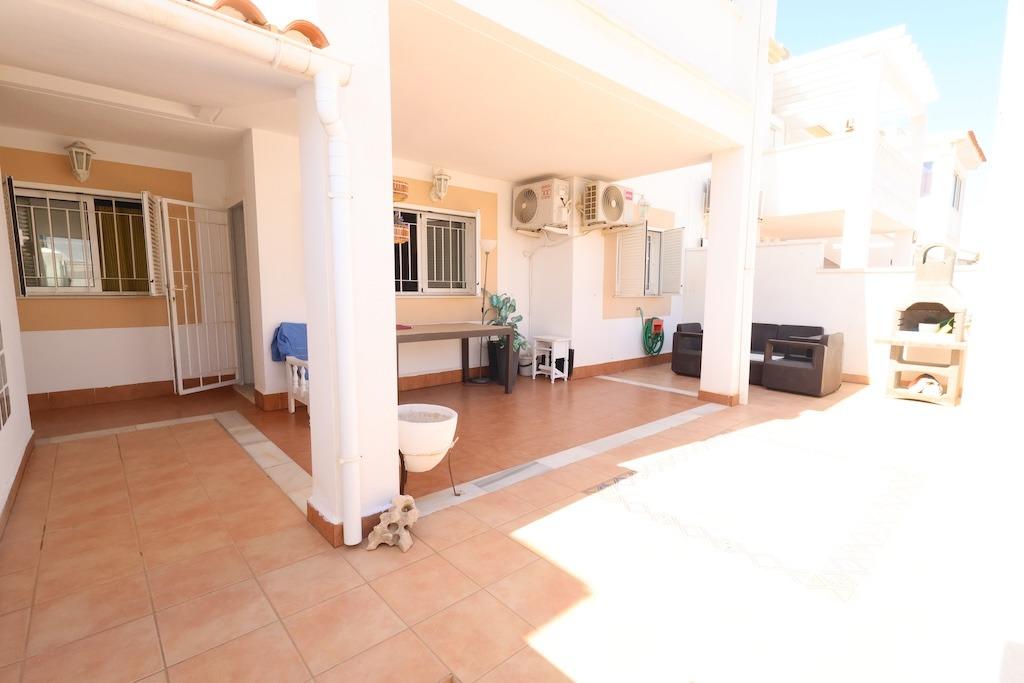 Bungalow à Alicante, Espagne 2 chambres, 85 m2 No. 196268