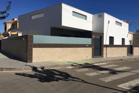 Duplex in Mil Palmeras, Alicante, Spanien 4 Schlafzimmer, 120 m2 Nr. 136932