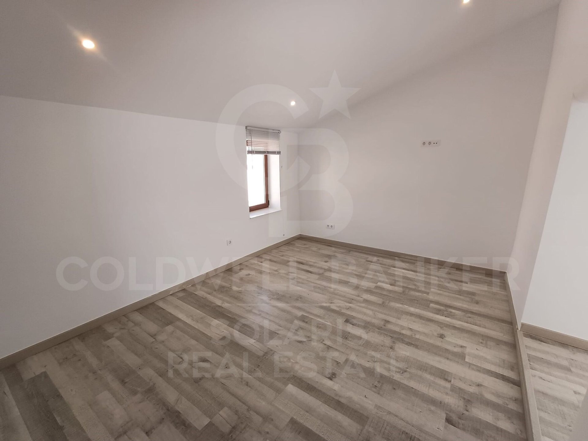 Casa a Benitachell, Alicante, Spagna 3 camere da letto, 192 mq. N° 178955