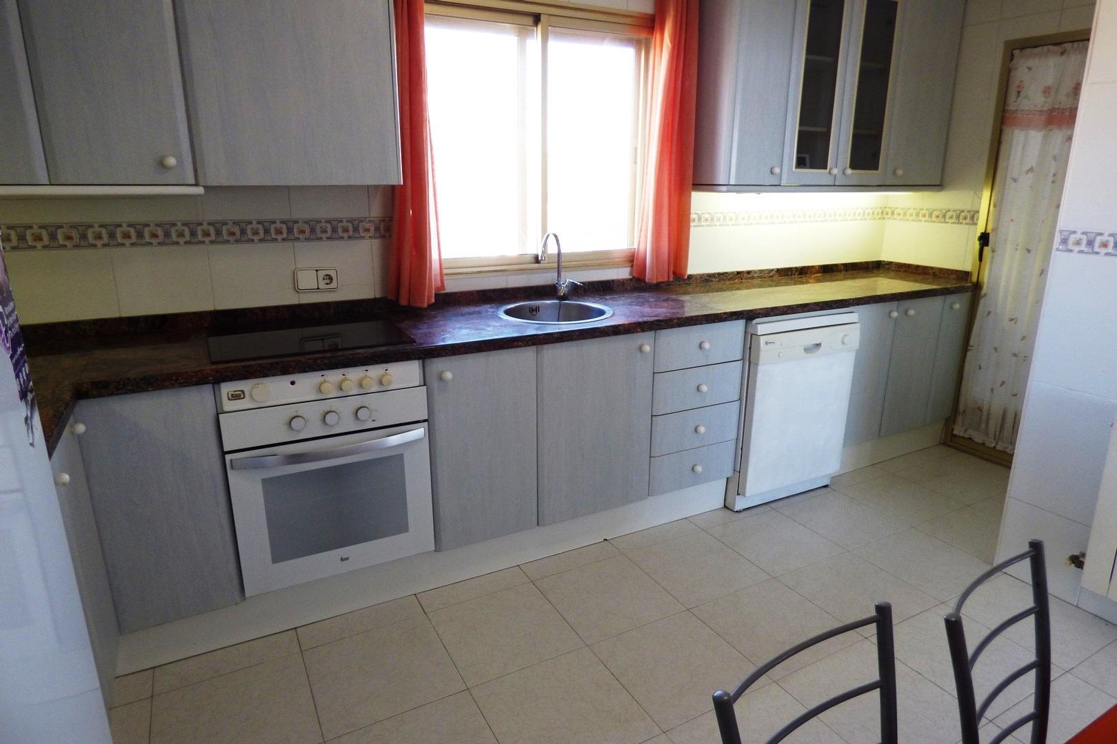 Appartamento a Cabo De Las Huertas, Alicante, Spagna 4 camere da letto, 130 mq. N° 168791