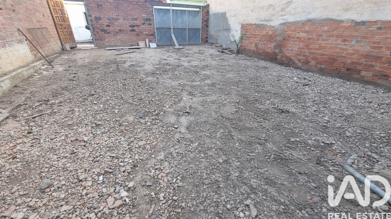 Land plot in Vilanova i la Geltru, Barcelona, Spain 122 sq.m. No. 187784