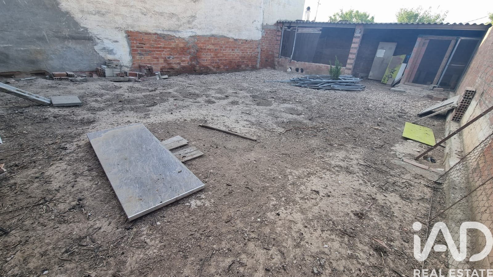Land plot in Vilanova i la Geltru, Barcelona, Spain 122 sq.m. No. 187784