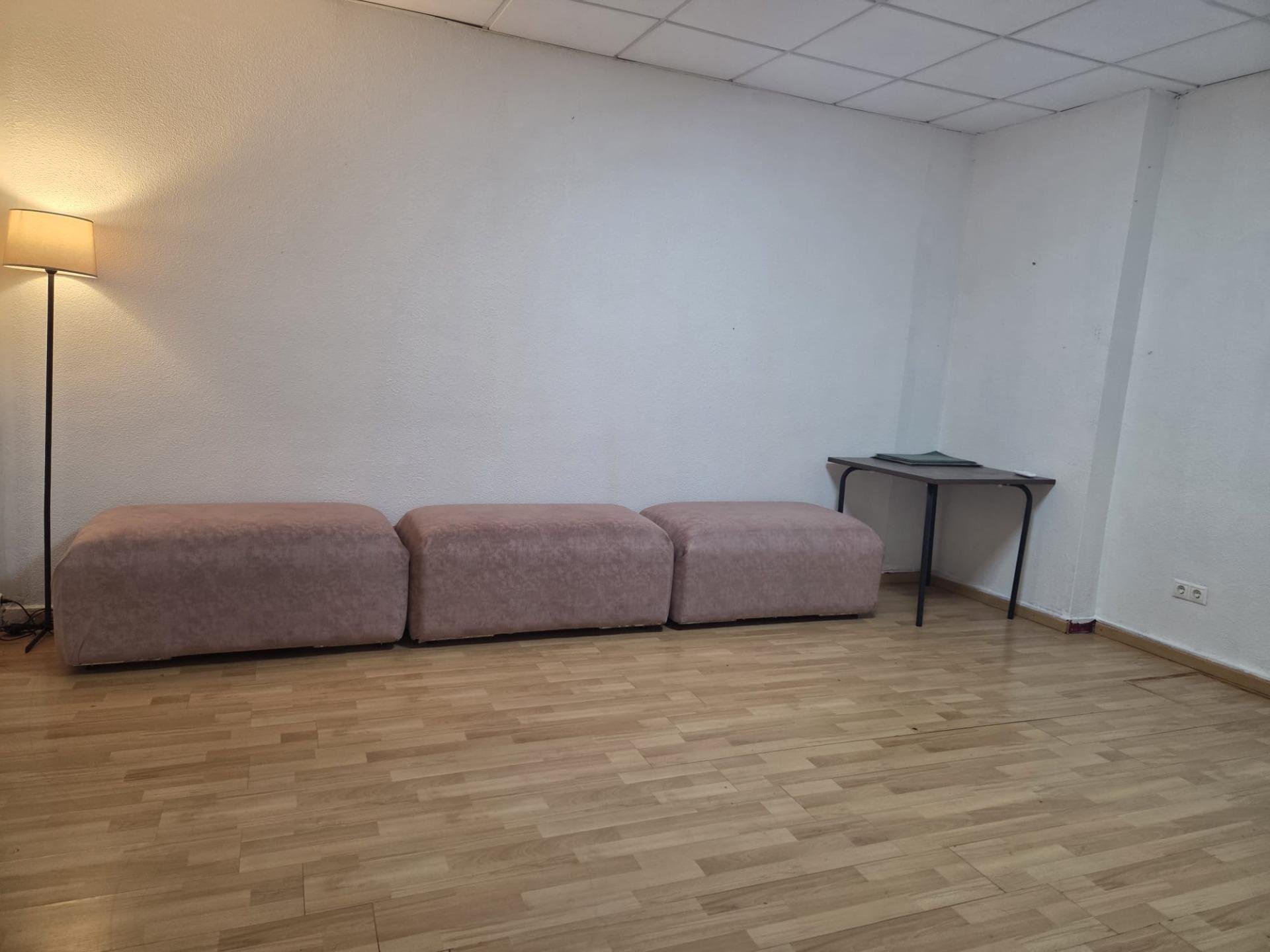 Propiedad comercial en El Campello, Alicante, España 2 dormitorios, 85 m2 No. 181273